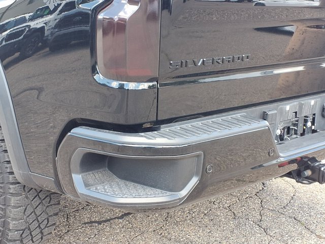 Used 2023 Chevrolet Silverado 1500 ZR2 w/ Technology Package AWD/4WD image 23