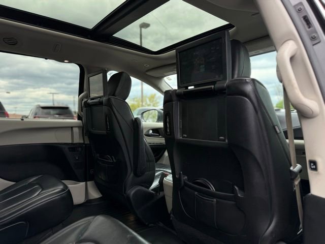 Used 2019 Chrysler Pacifica Limited FWD image 25