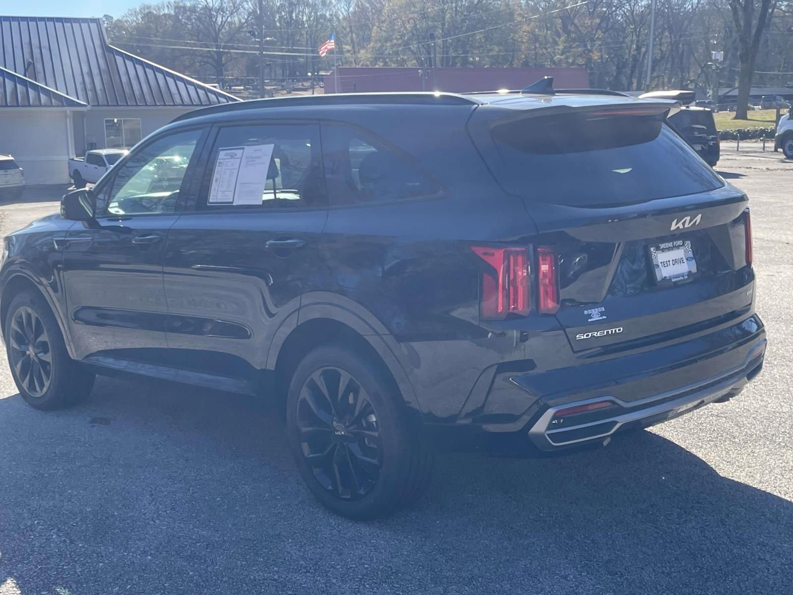 Used 2023 Kia Sorento SX image 3