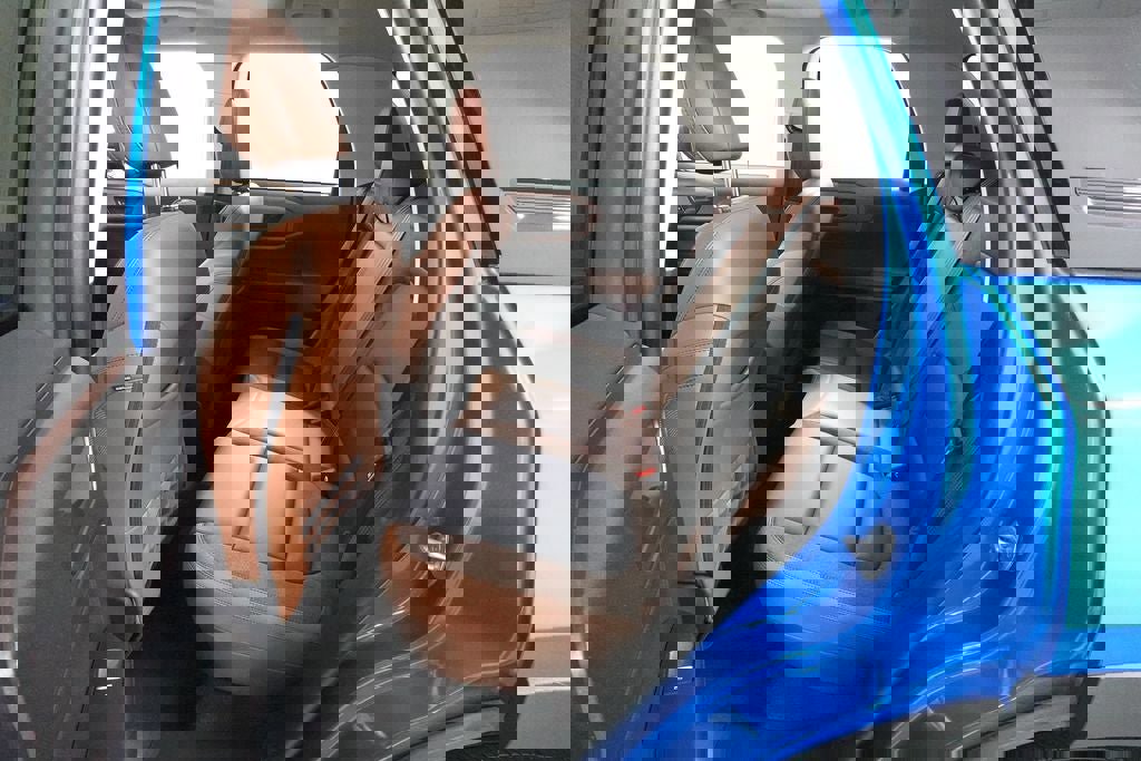 Certified 2025 Ford Bronco Sport Outer Banks w/ Outer Banks Tech Package+ AWD/4WD image 29