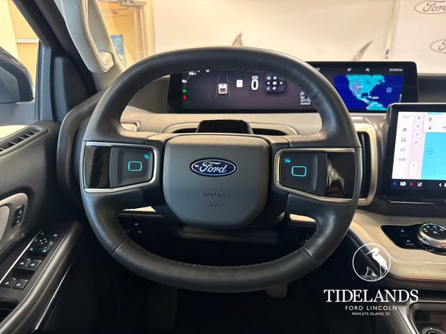 Certified 2025 Ford Expedition Active RWD image 18