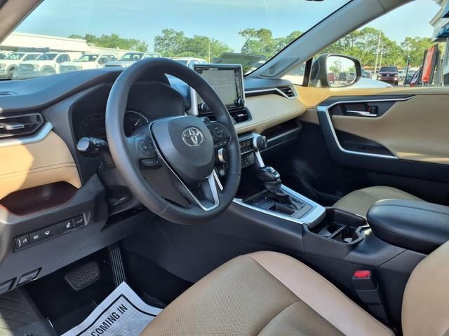 Used 2020 Toyota RAV4 Limited w/ Limited Grade Weather Package image 12