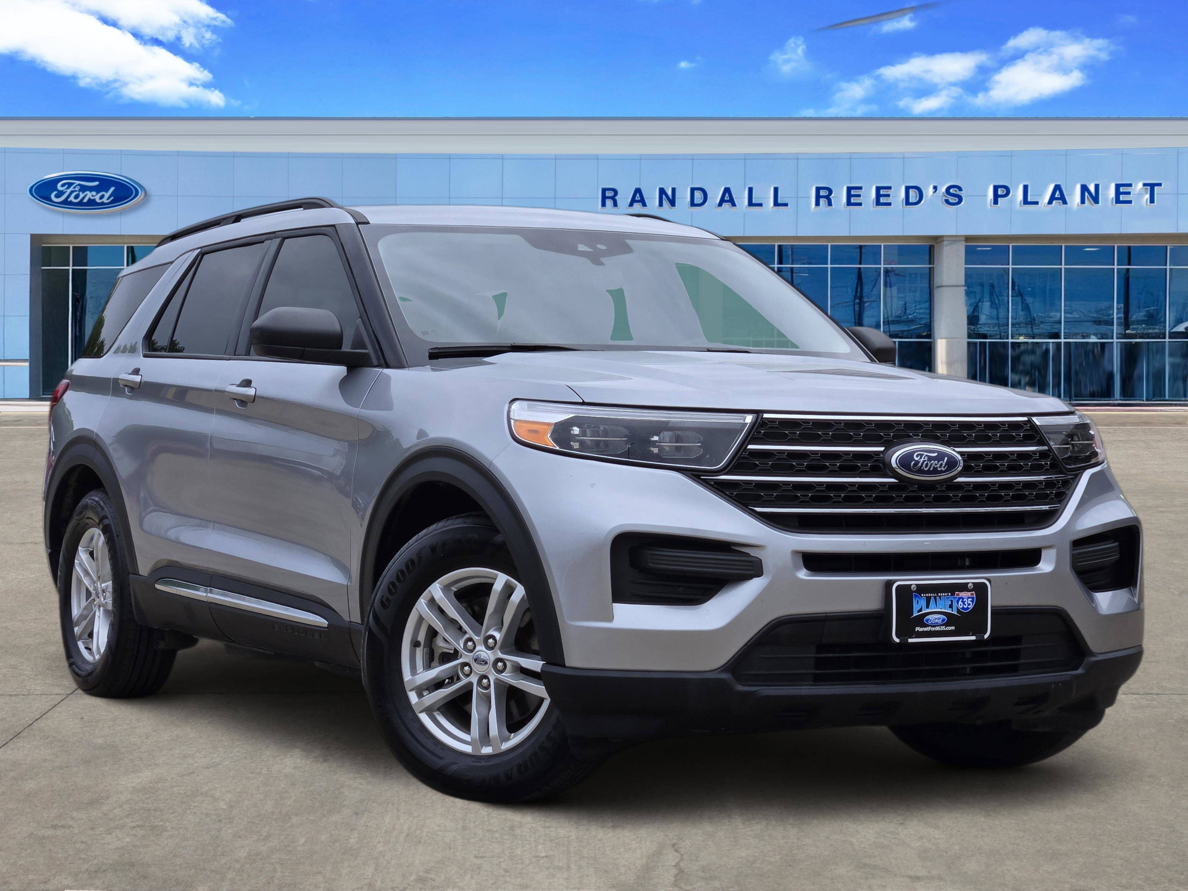 Certified 2022 Ford Explorer XLT RWD image 5