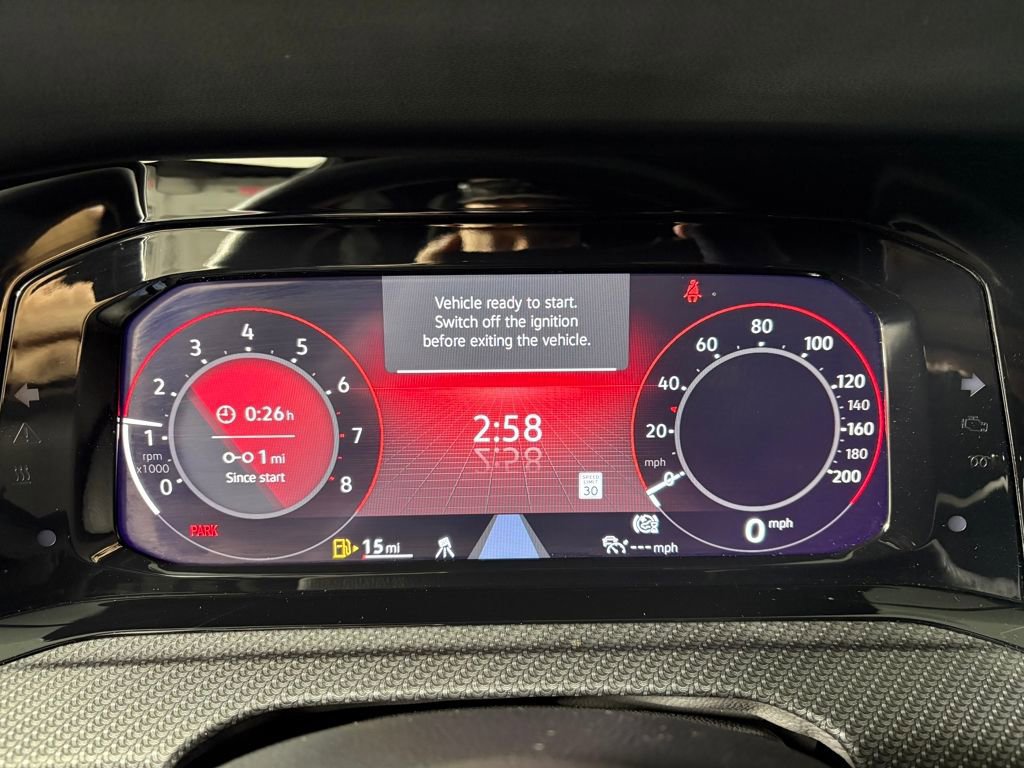 Used 2022 Volkswagen Golf R image 16