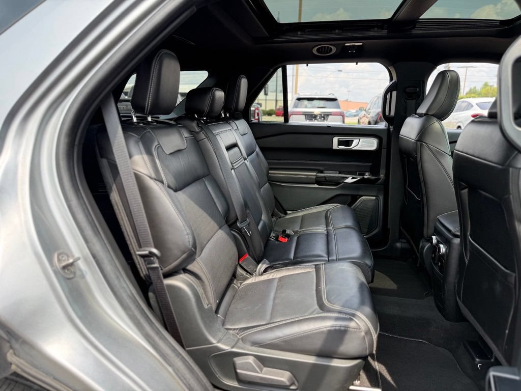 Certified 2024 Ford Explorer ST w/ Technology Package AWD/4WD image 16