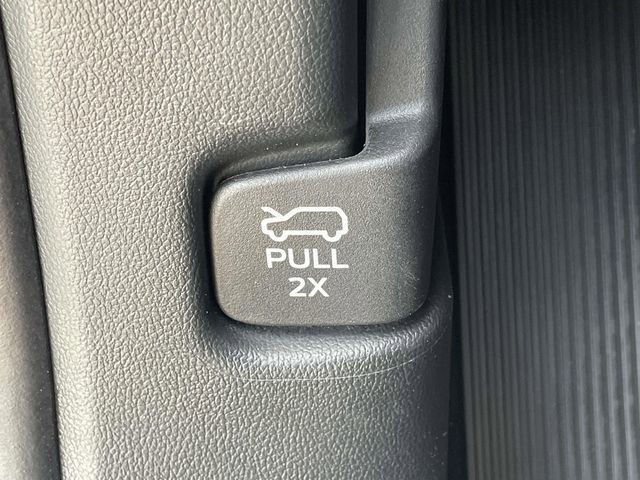 Certified 2022 Ford Explorer XLT w/ Equipment Group 202A image 15