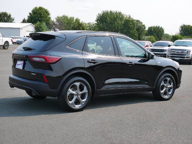 Certified 2025 Ford Escape ST-Line Select AWD/4WD image 5