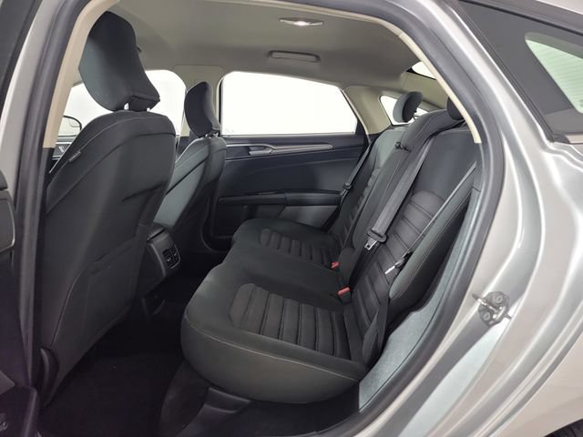 Certified 2017 Ford Fusion SE w/ Fusion SE Technology Package FWD image 16