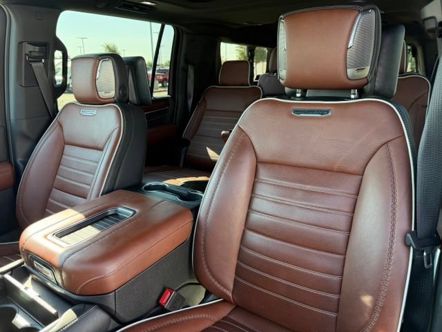 Used 2023 GMC Yukon XL Denali Ultimate AWD/4WD image 13