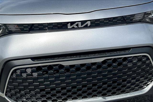 Used 2025 Kia Soul LX w/ LX Technology Package FWD image 28
