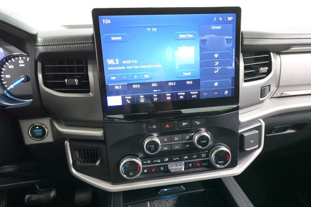 Certified 2024 Ford Expedition XLT AWD/4WD image 17