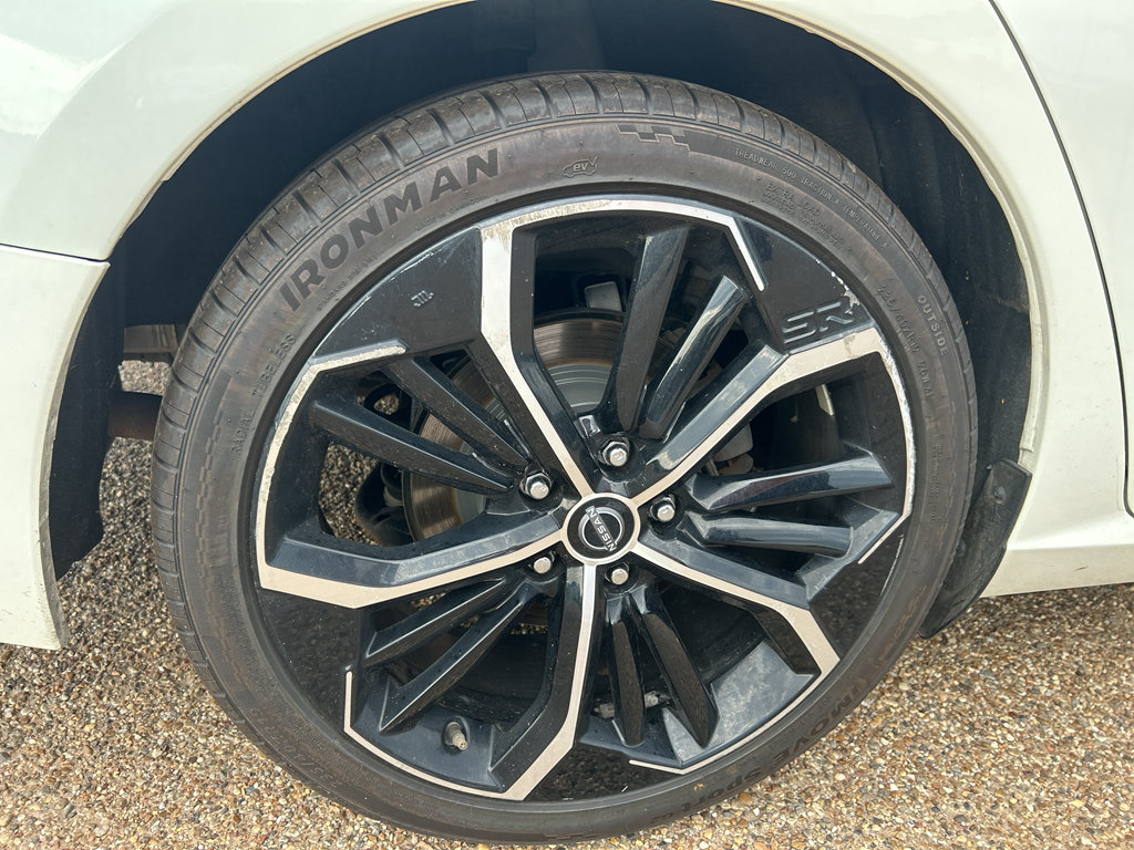 Used 2024 Nissan Altima 2.5 SR FWD image 9