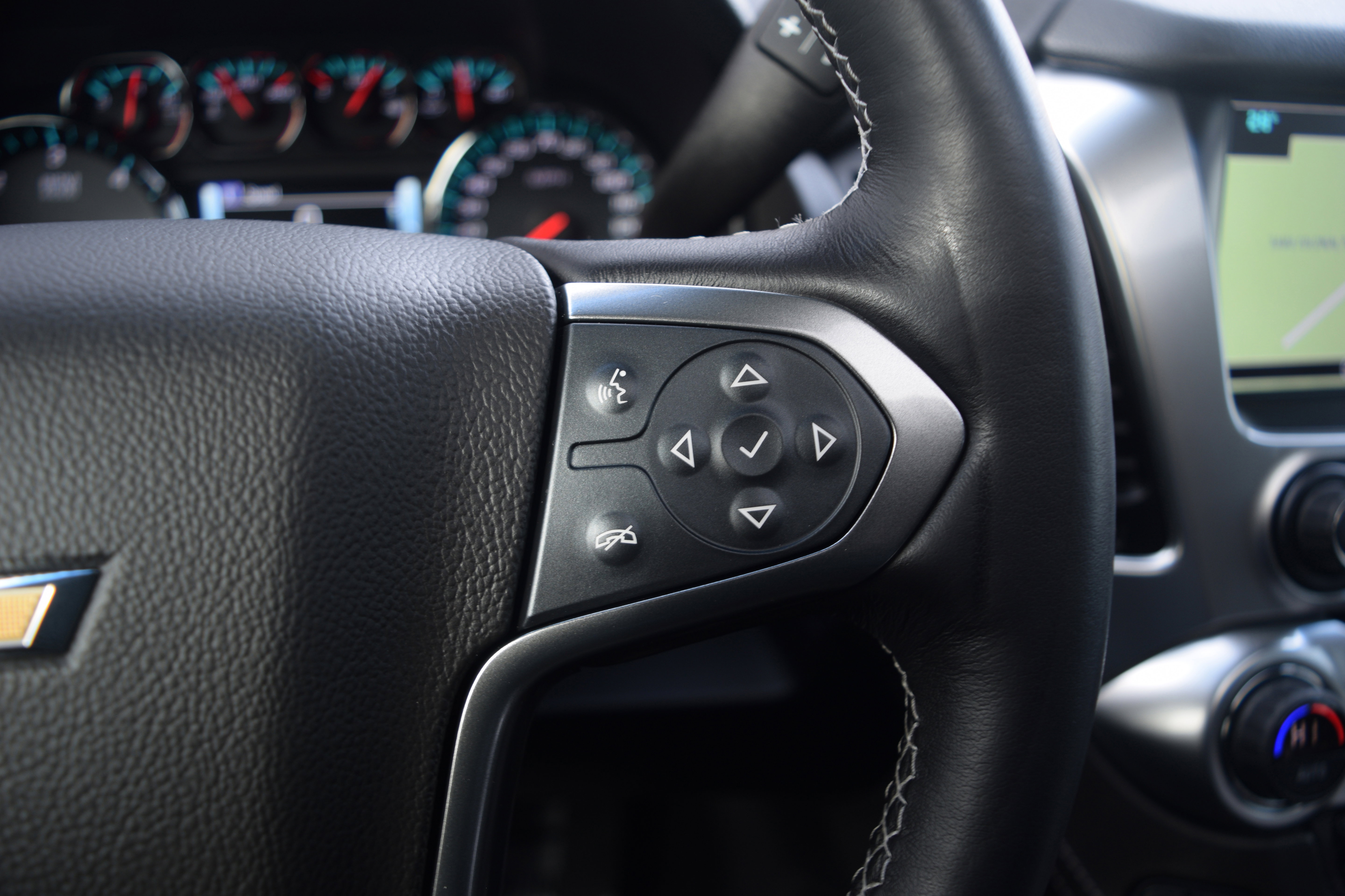 Used 2020 Chevrolet Tahoe LT w/ Luxury Package image 5