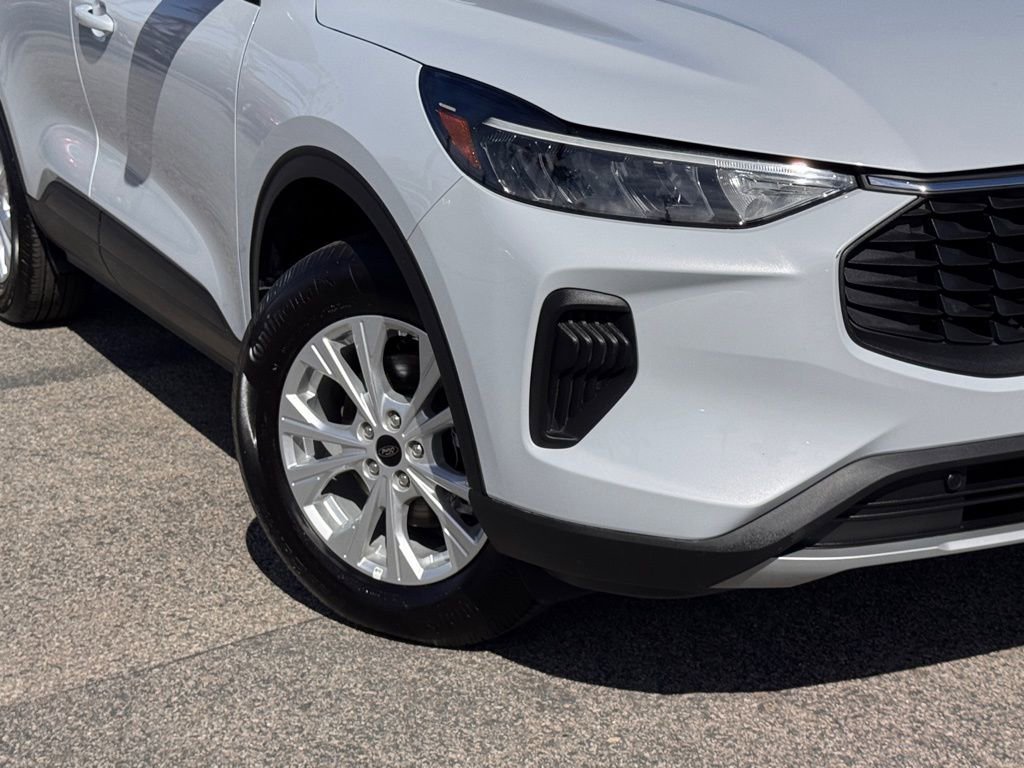 Certified 2025 Ford Escape Active image 4