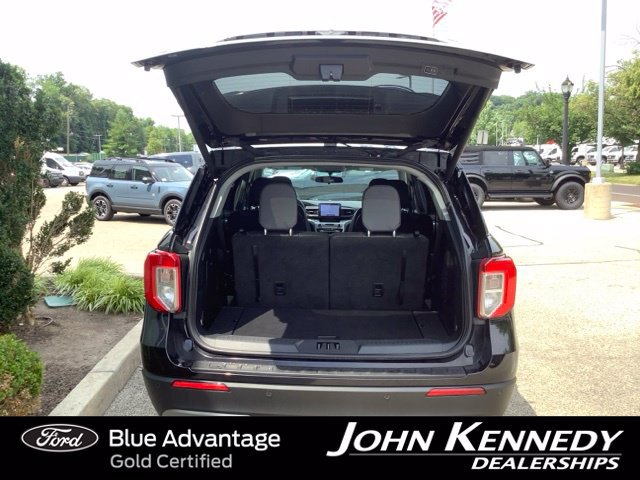 Certified 2023 Ford Explorer XLT w/ Equipment Group 202A AWD/4WD image 33