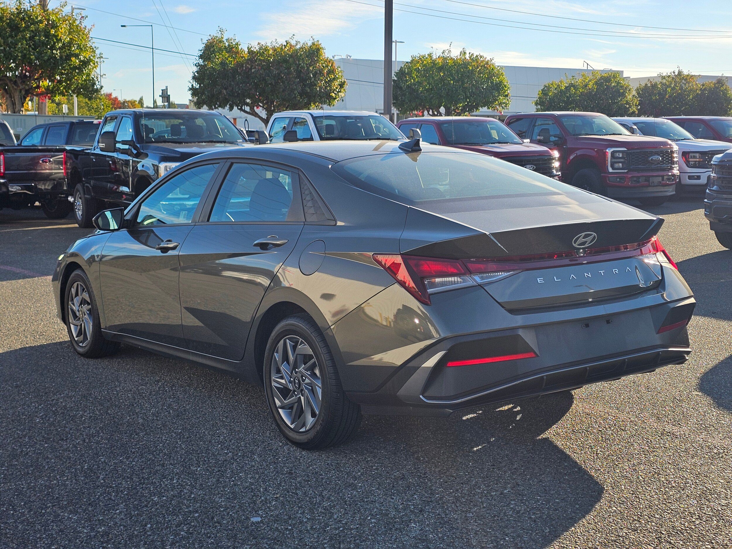 Used 2024 Hyundai Elantra SEL FWD image 7