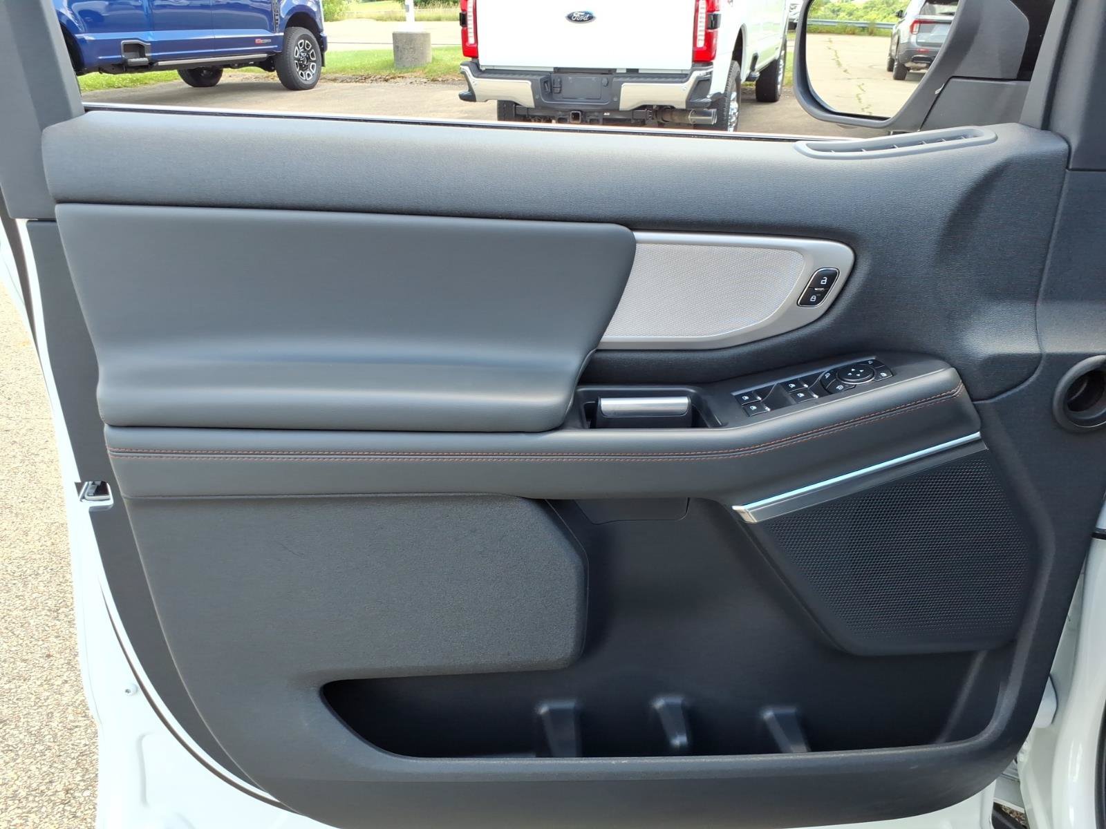 Certified 2025 Ford Expedition Active AWD/4WD image 16