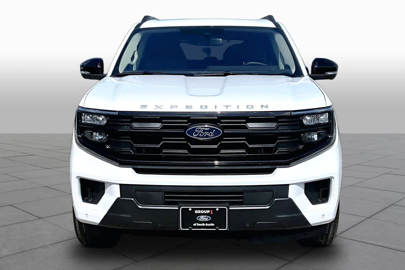 Certified 2025 Ford Expedition Active RWD image 3