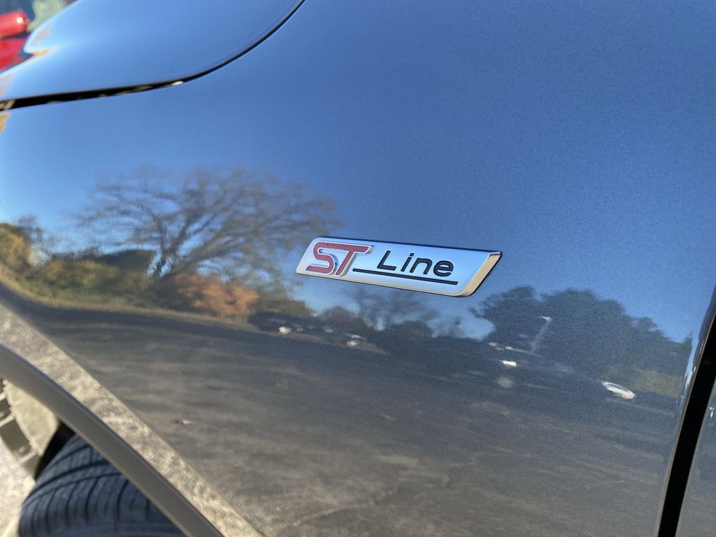 Certified 2025 Ford Escape ST-Line image 41