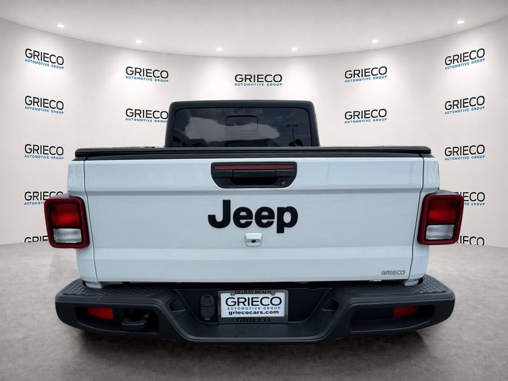 Used 2022 Jeep Gladiator Sport AWD/4WD image 6