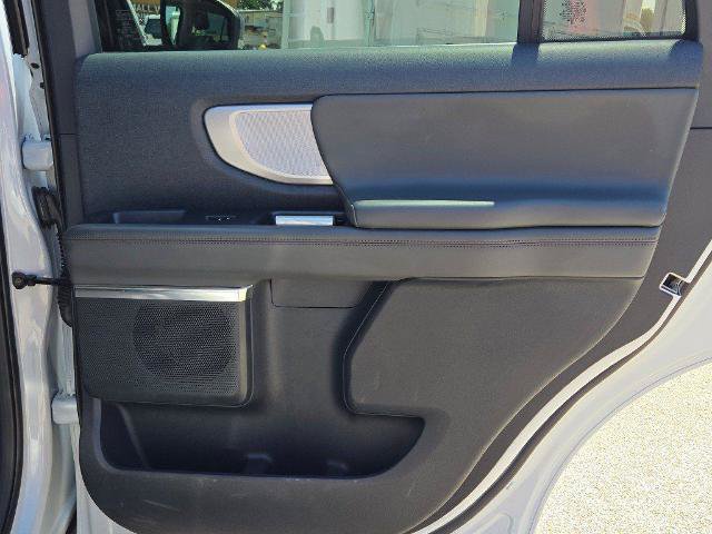 Certified 2025 Ford Expedition Active AWD/4WD image 12
