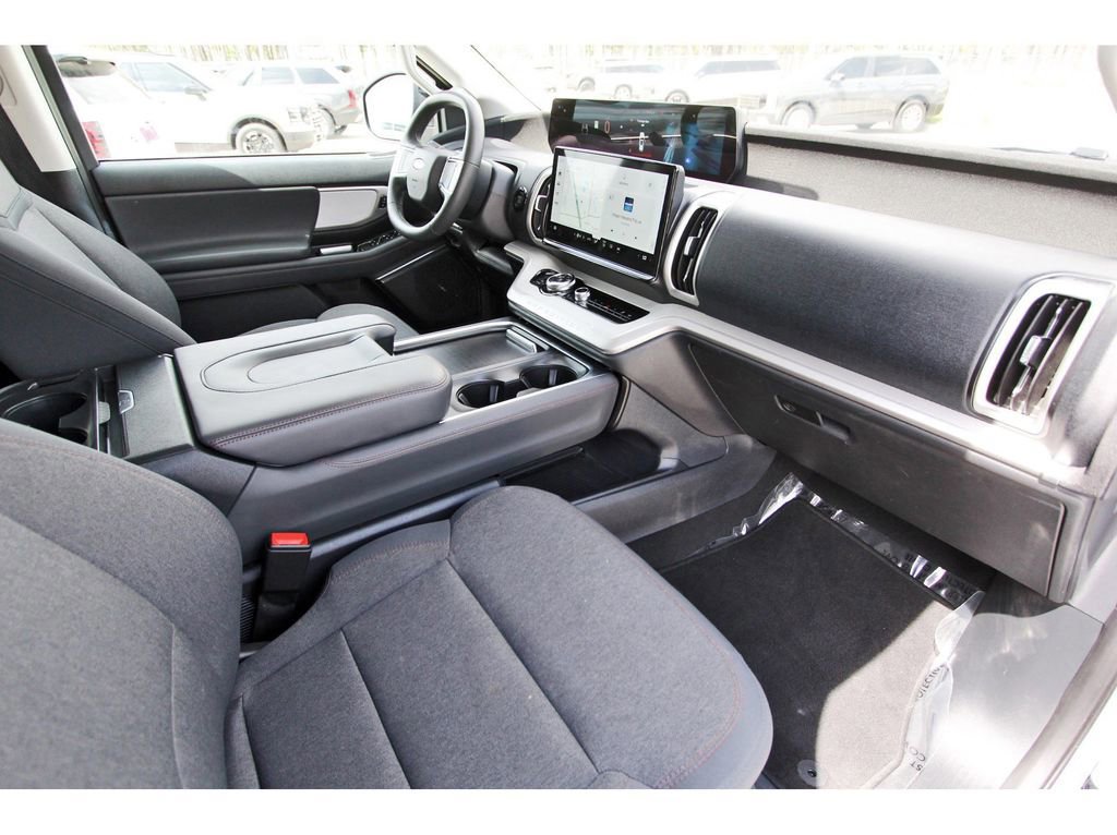 Certified 2025 Ford Expedition Max Active image 22