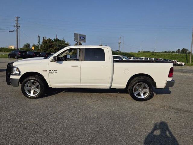 Used 2019 RAM 1500 Classic SLT AWD/4WD image 4