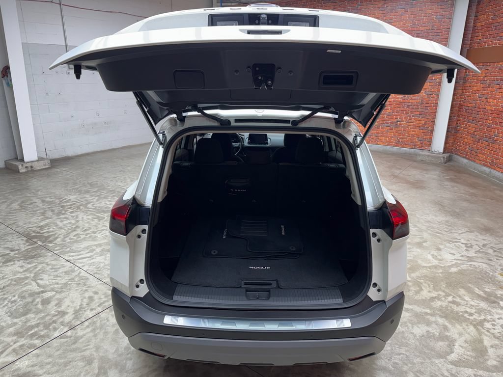 Used 2023 Nissan Rogue SV AWD/4WD image 28