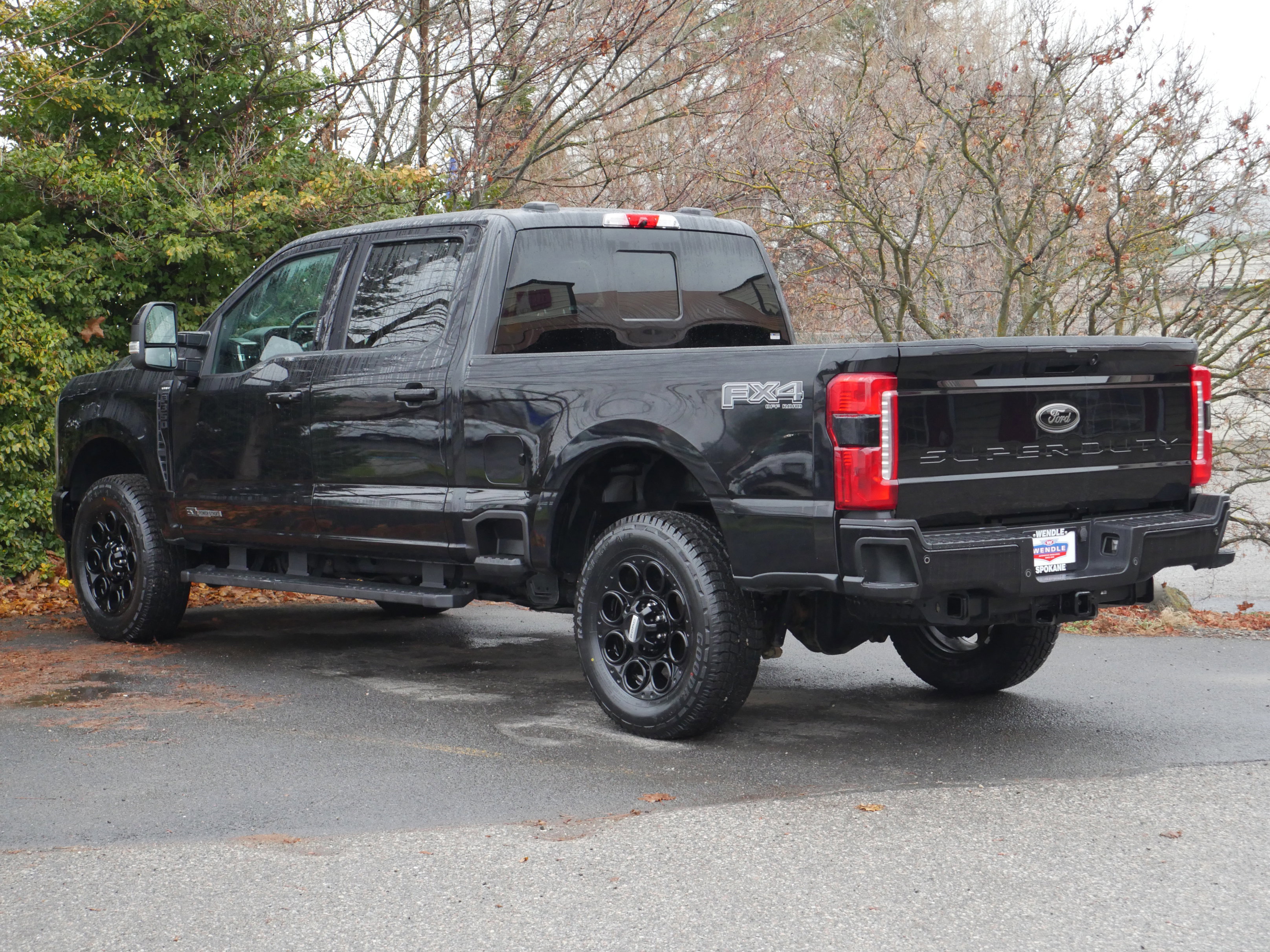 Certified 2023 Ford F350 Lariat w/ Black Appearance Package image 4