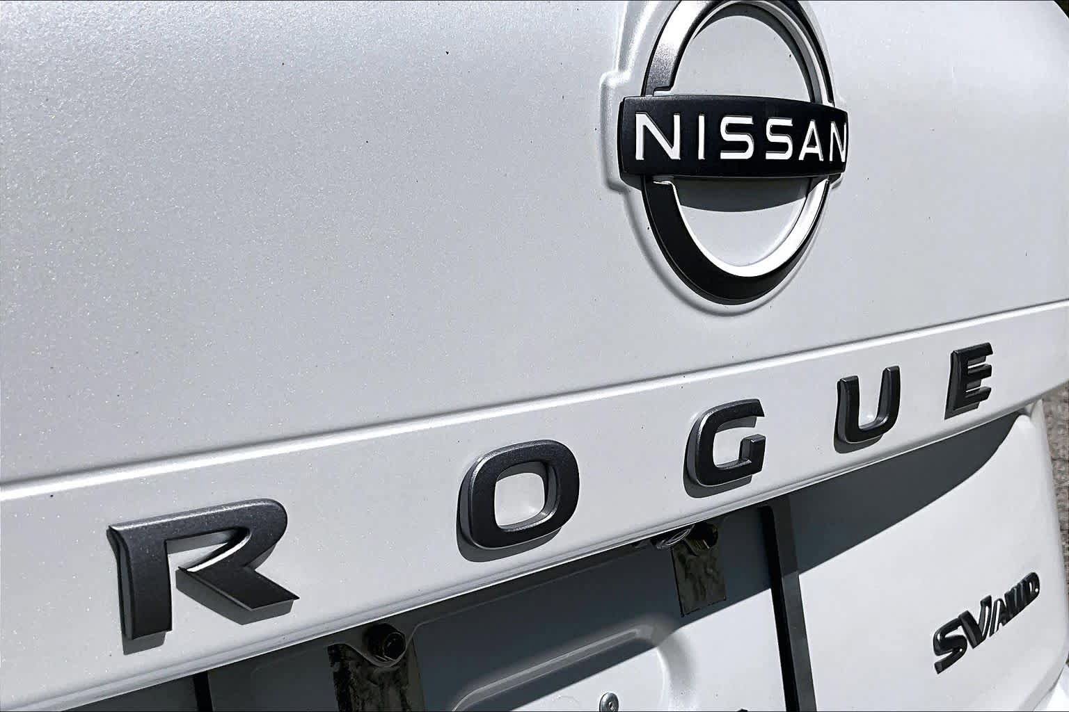 Used 2024 Nissan Rogue SV AWD/4WD image 10