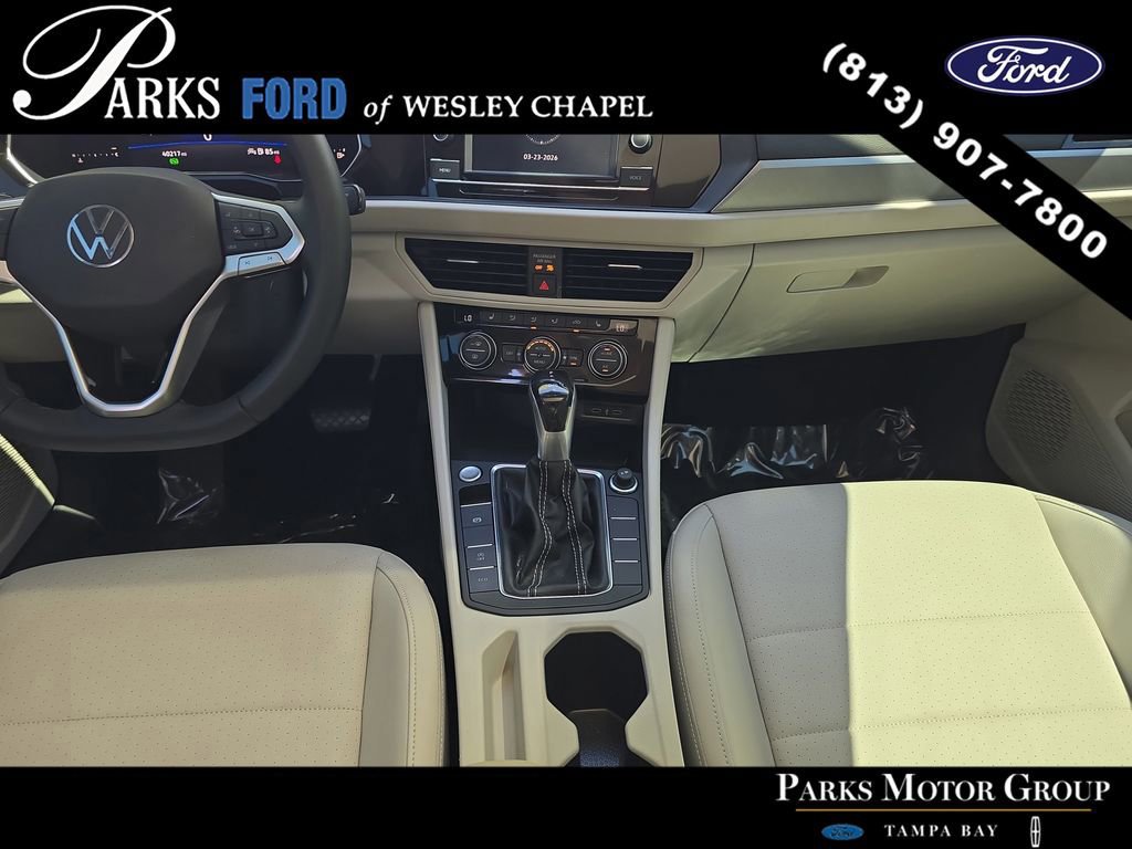 Used 2022 Volkswagen Jetta SE image 12