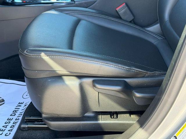 Used 2024 Buick Encore GX Sport Touring FWD image 17