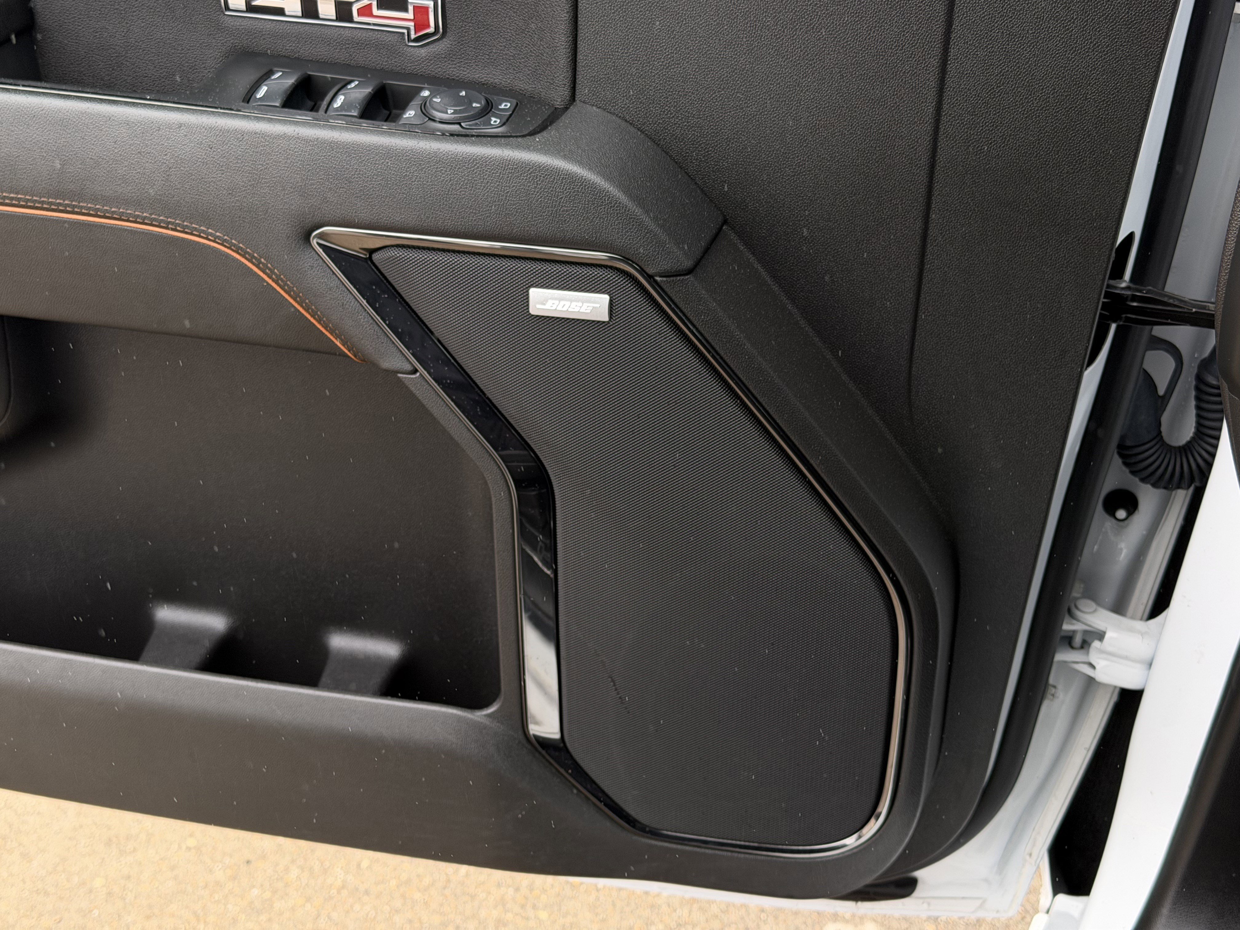 Used 2024 GMC Sierra 1500 AT4 w/ Technology Package image 27