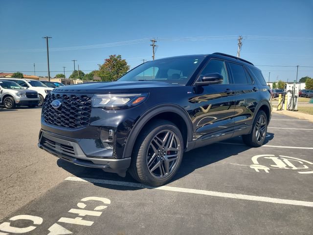 Certified 2025 Ford Explorer ST-Line w/ ST-Line Street Pack AWD/4WD image 1