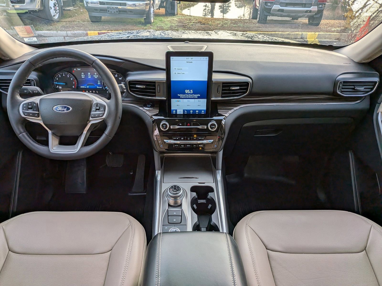 Certified 2023 Ford Explorer Limited w/ Limited Technology Package image 17