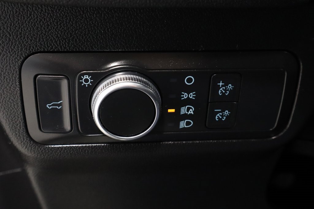 Certified 2022 Ford Escape SE w/ SE Sport Appearance Package image 26