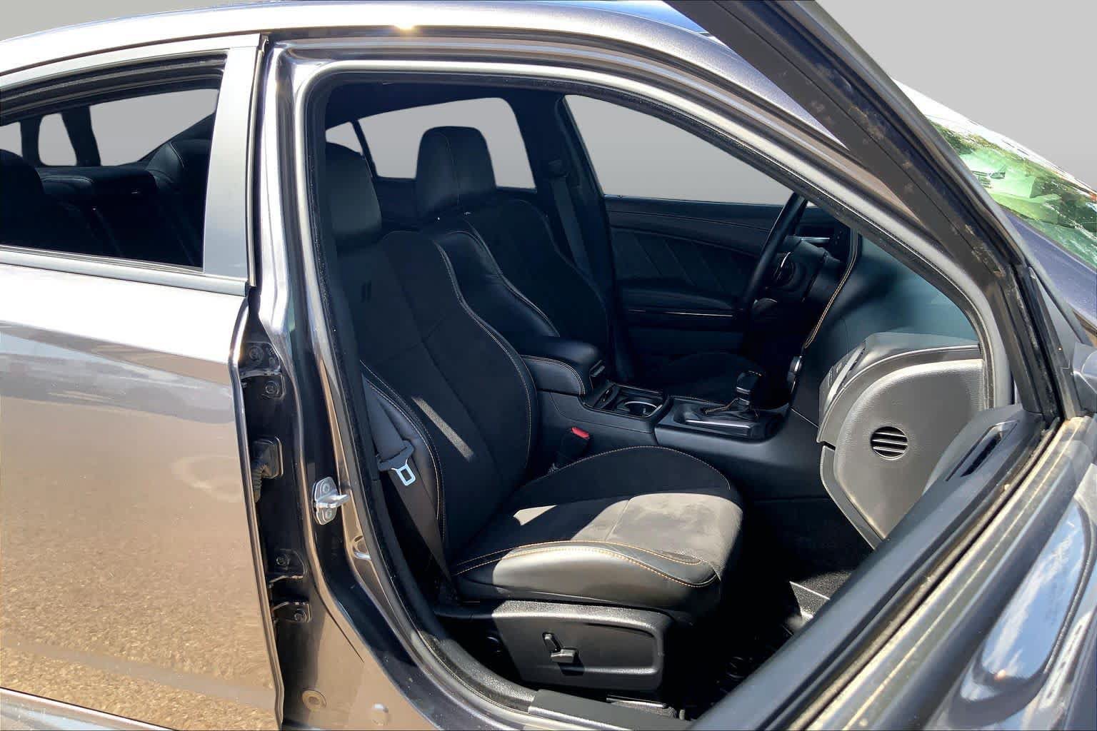 Used 2023 Dodge Charger GT w/ Plus Group RWD image 9