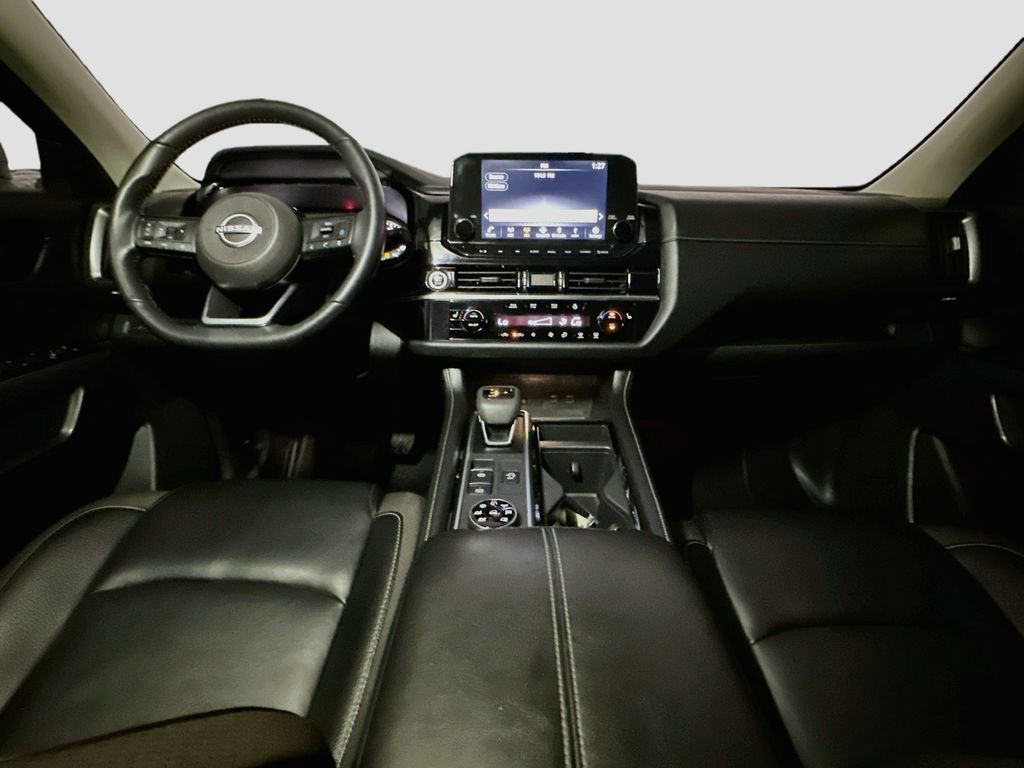 Used 2023 Nissan Pathfinder SL AWD/4WD image 11