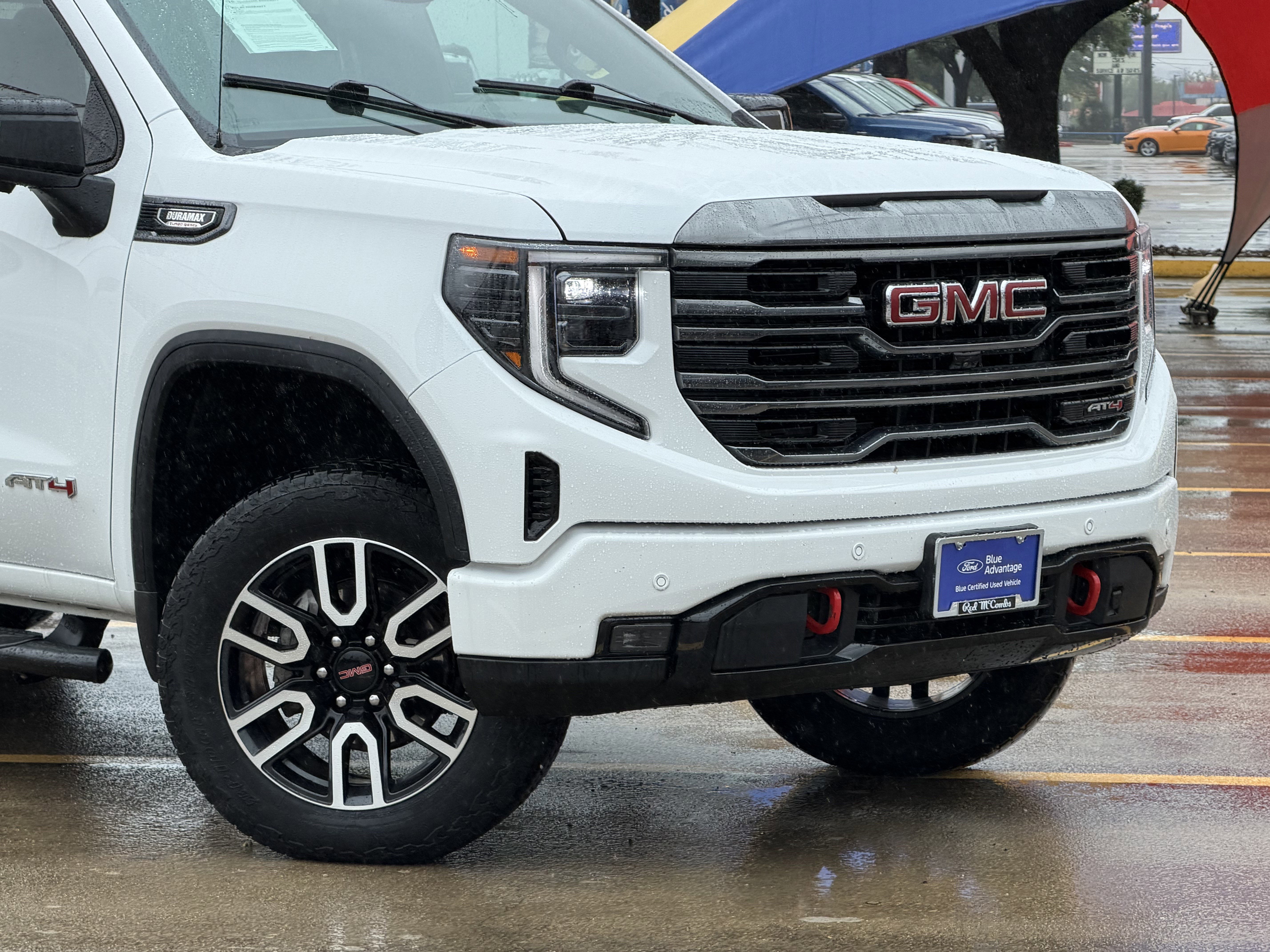 Used 2024 GMC Sierra 1500 AT4 w/ Technology Package image 2