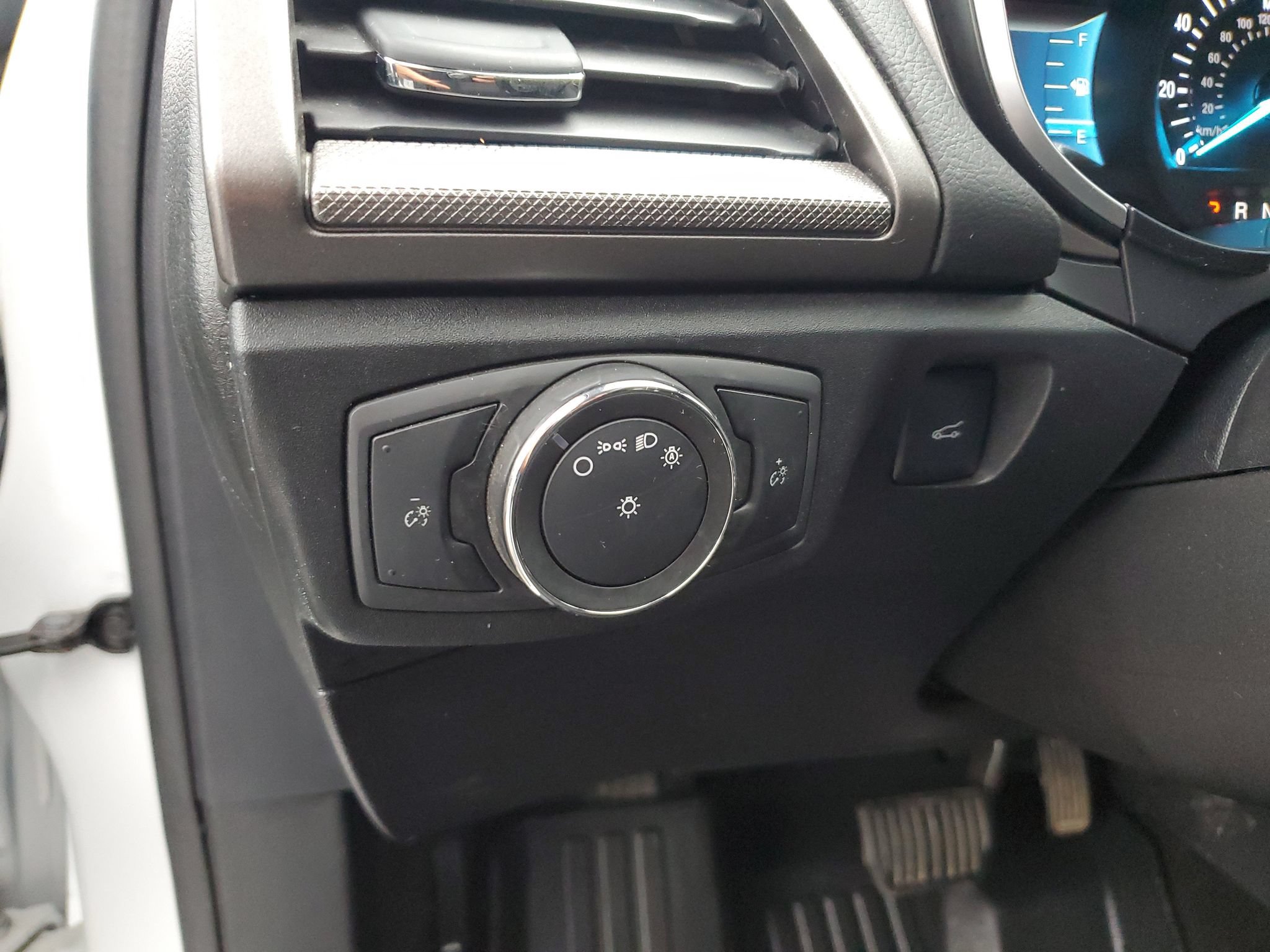 Certified 2019 Ford Fusion SE FWD image 17