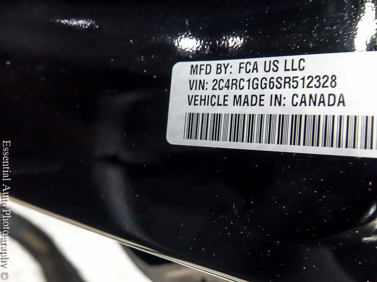 Used 2025 Chrysler Pacifica Limited FWD image 29