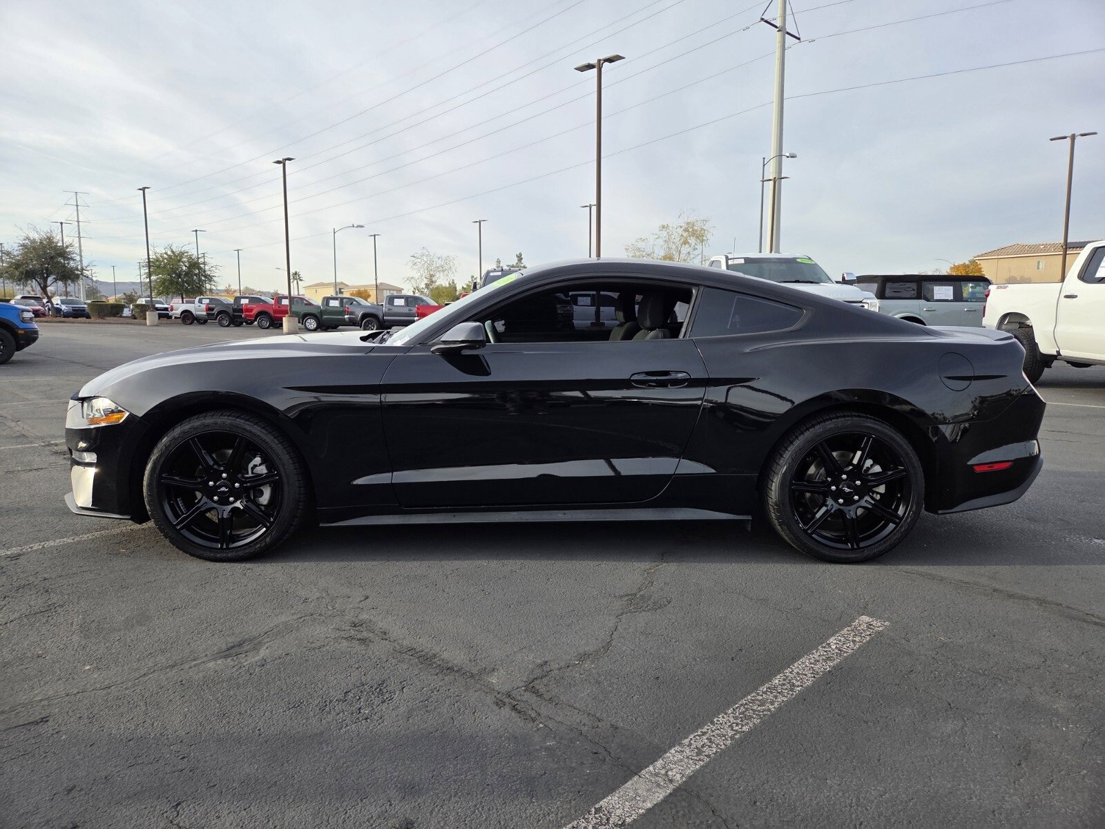 Certified 2020 Ford Mustang Coupe w/ Equipment Group 101A image 3