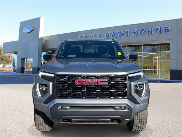 Used 2024 GMC Canyon Elevation w/ Elevation Premium Package image 2