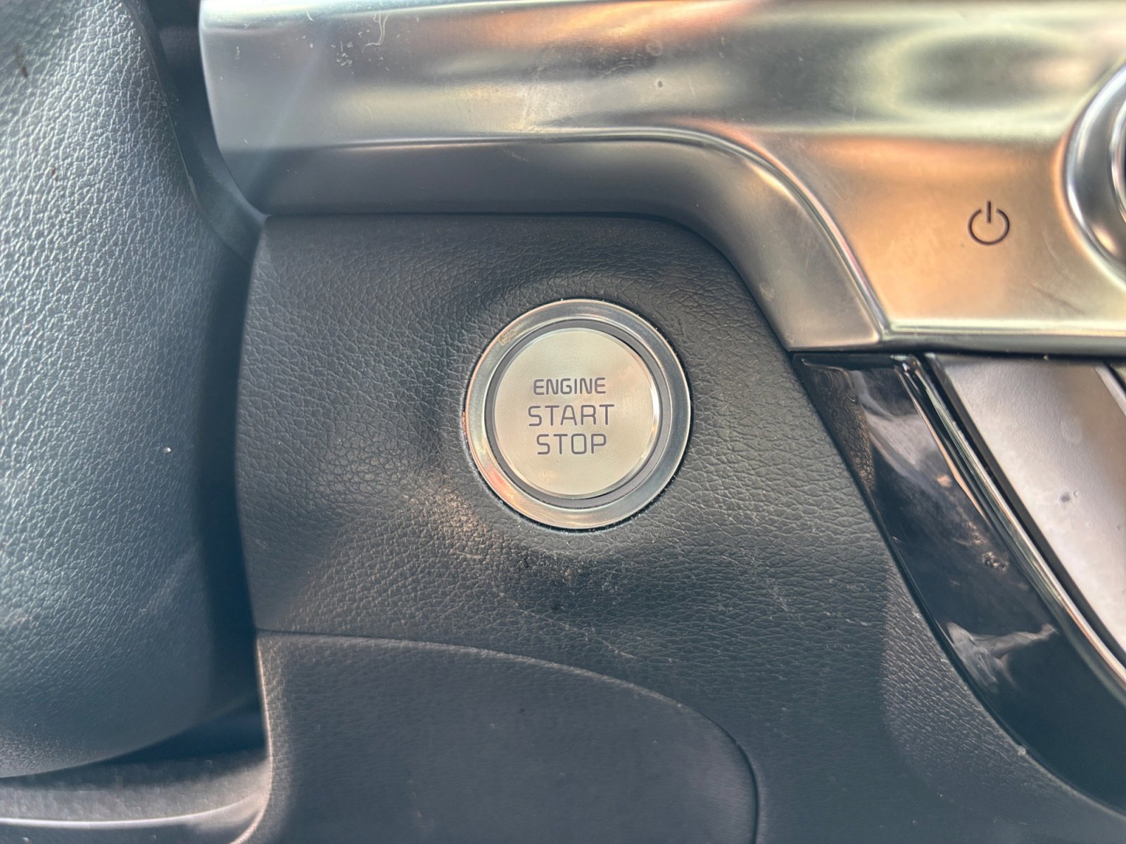 Used 2022 Kia Telluride LX image 29