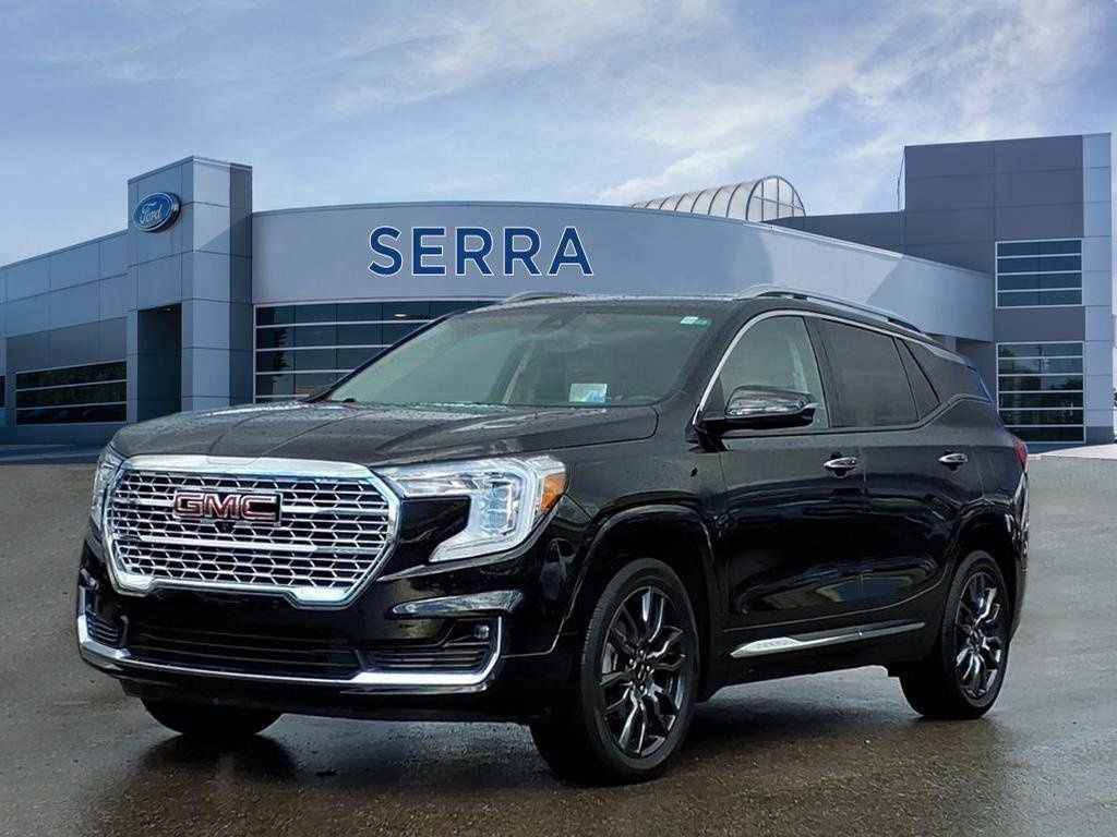 Used 2023 GMC Terrain Denali w/ Black Diamond Edition