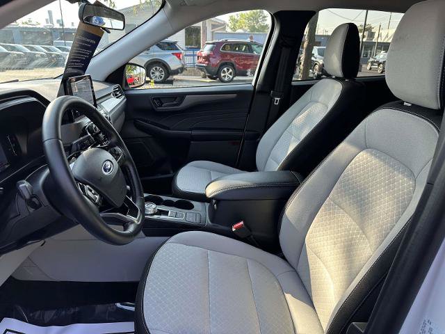 Certified 2025 Ford Escape Active w/ Cold Weather Package AWD/4WD image 9