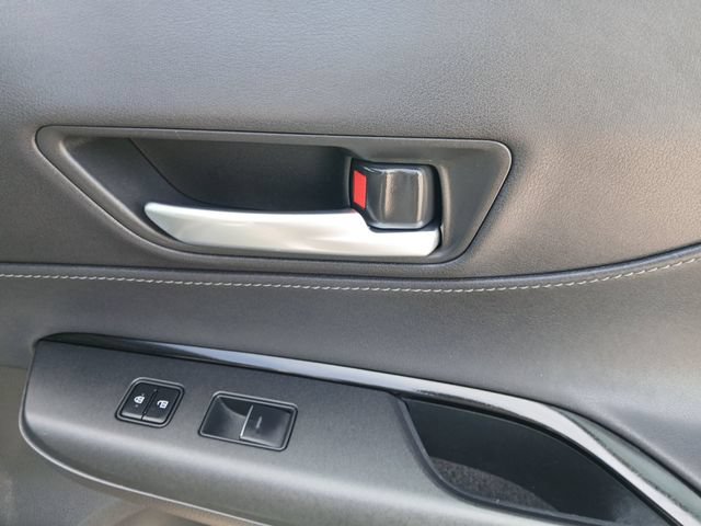 Used 2024 Toyota Venza LE AWD/4WD image 16
