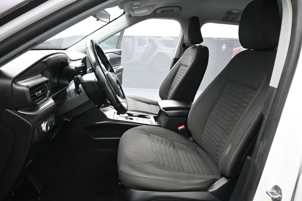 Certified 2021 Ford Explorer XLT RWD image 10