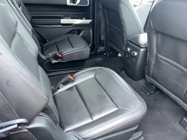 Certified 2022 Ford Explorer XLT w/ Equipment Group 202A image 39