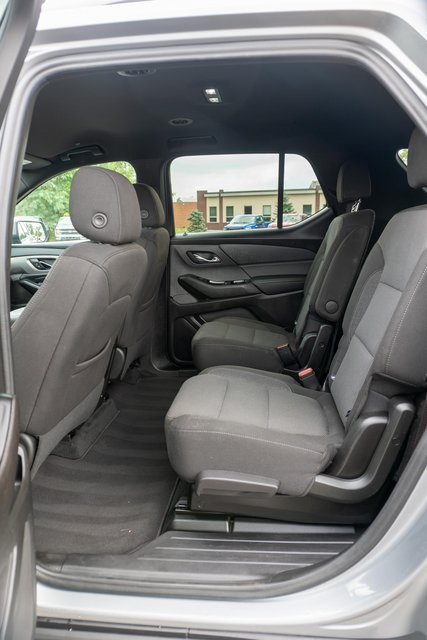 Used 2023 Chevrolet Traverse LT FWD image 10